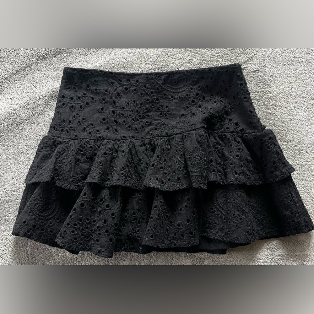 Kate J nyc Eyelet Black Skirt Size Large